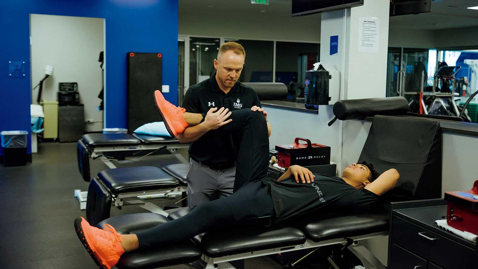 アスレチックトレーナーに聞いた、IMGアカデミー「超回復」プログラムの極意