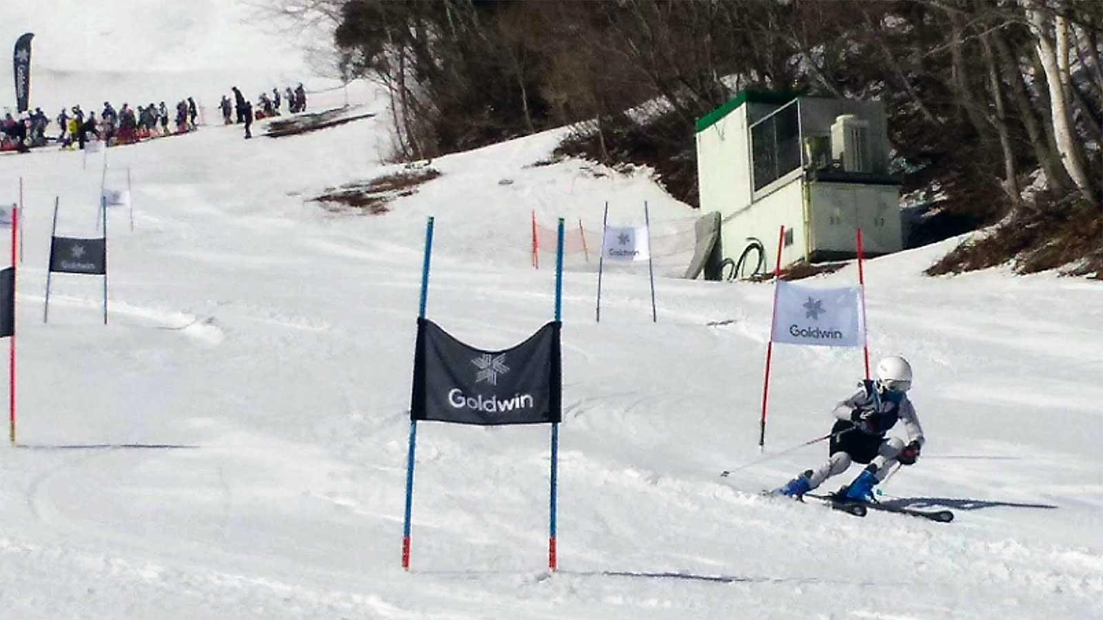 日本初のアルペンスキー金メダリストは苗場から生まれる？ 超一流選手のスキー指導をレポート