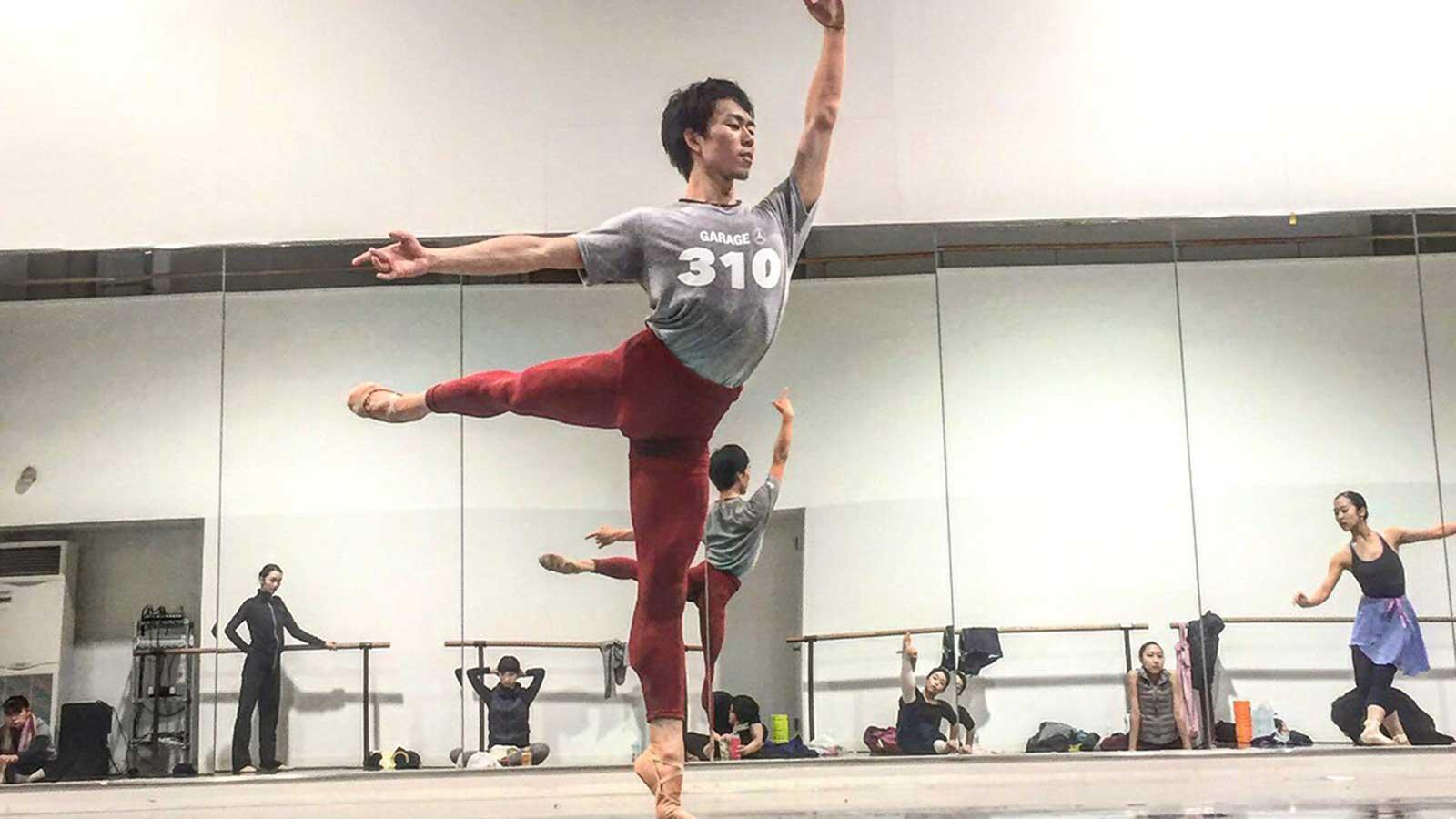 筋肉の状態に応じてプロテインを使い分け！（バレエダンサー・井福俊太郎さん）