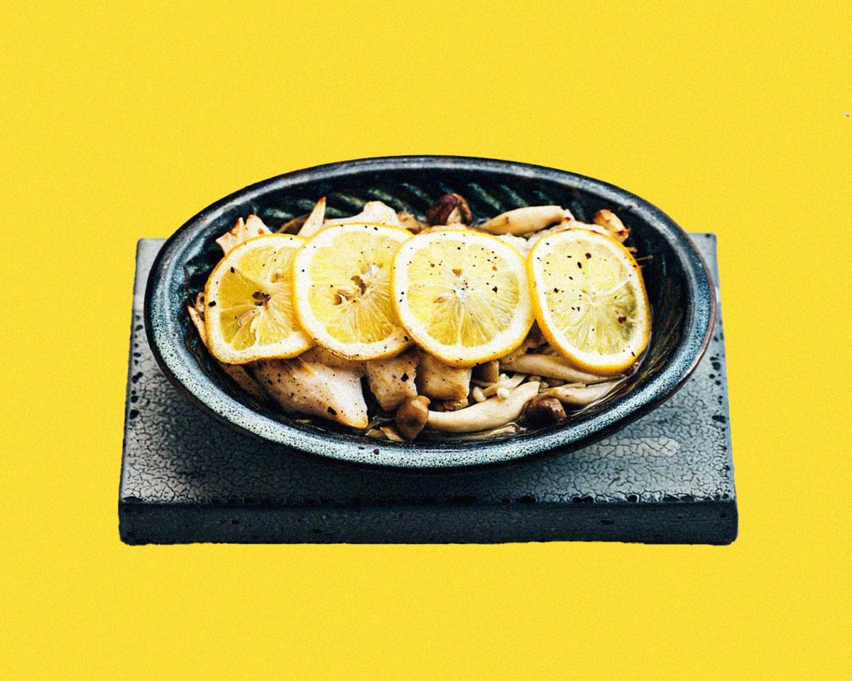 鍛えるシェフの筋肉レシピ：白身魚とたっぷりきのこのグリル焼き