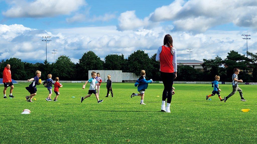 元イングランド女子代表が指導する子供向けラグビースクール