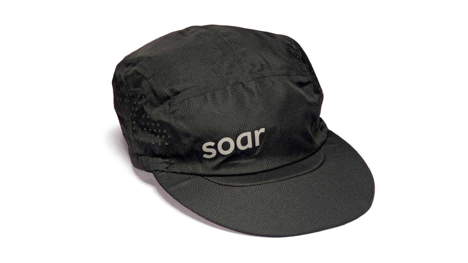 本領発揮するのは、まさに秋口！〈SOAR Running〉のキャップ