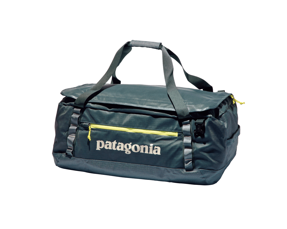 ブラックホールみたいに何でも入る。〈Patagonia〉のダッフルバッグ。