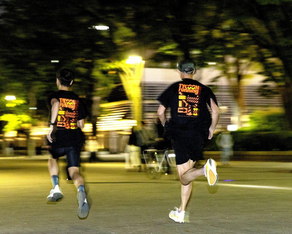 都市とともに走る、自己表現としてのランニングギアをチェック。