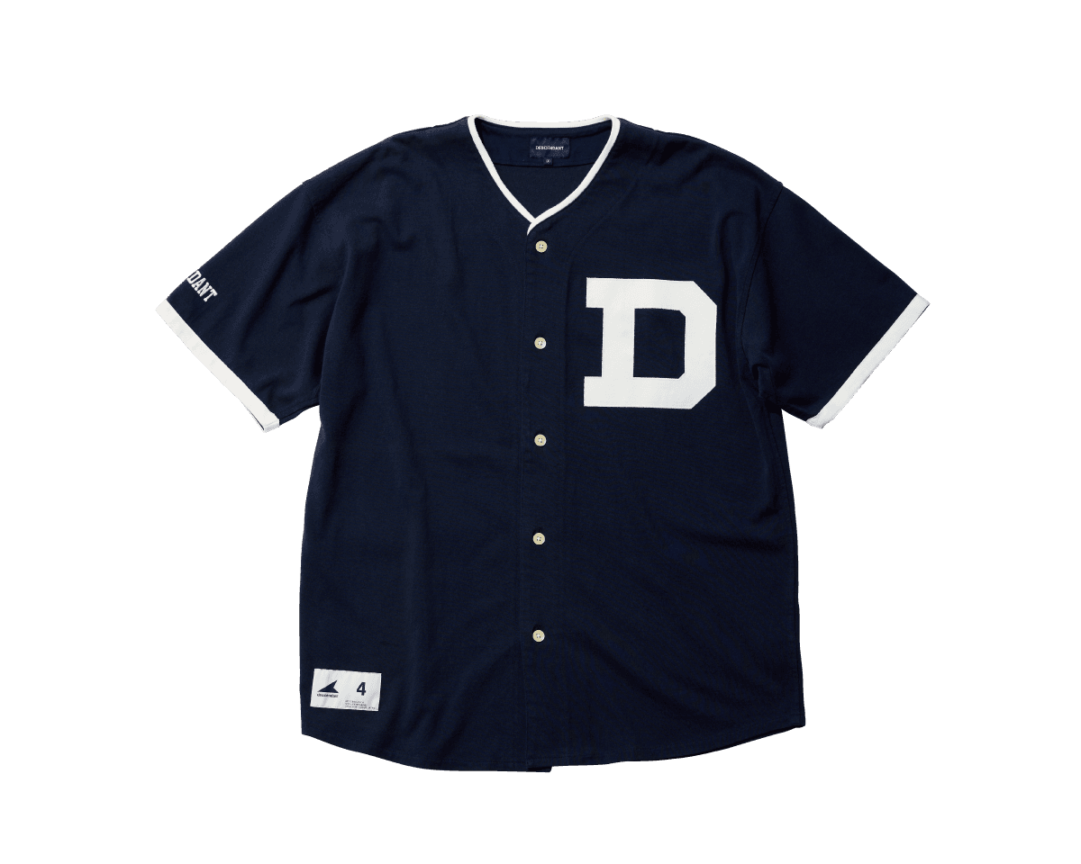 カーディガン感覚で重ねる。〈DESCENDANT〉のベースボールシャツ。