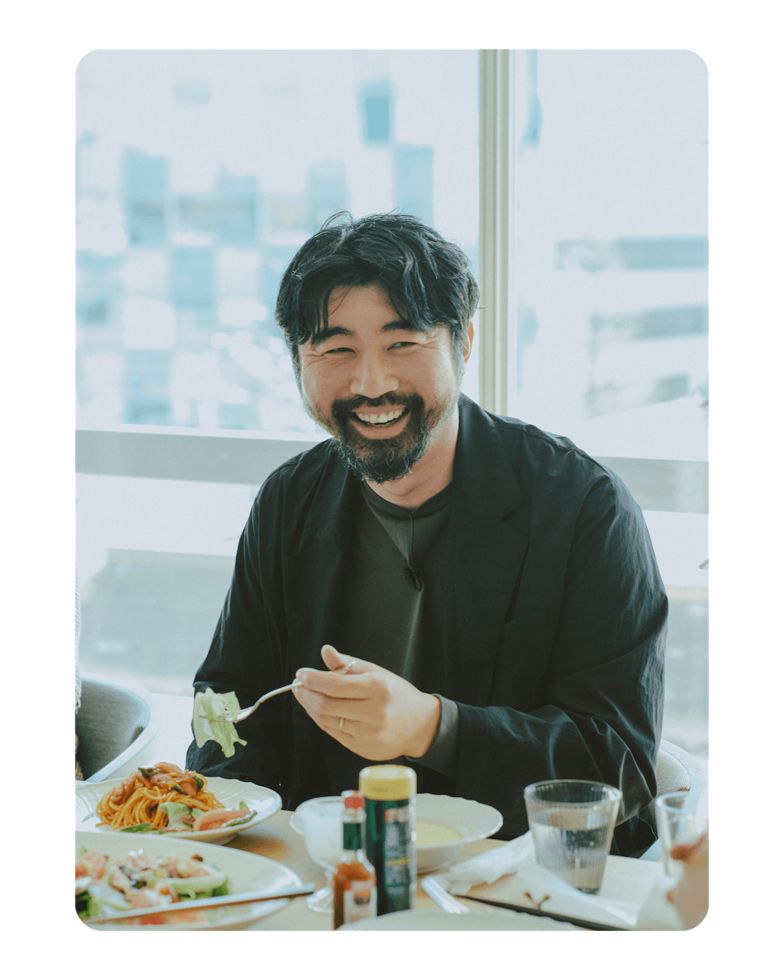 喫茶店のナポリタンを頬張りながら、熊谷富士喜さんと眼鏡ばなしに花を咲かせる。｜麻生要一郎のテーブル・トーク