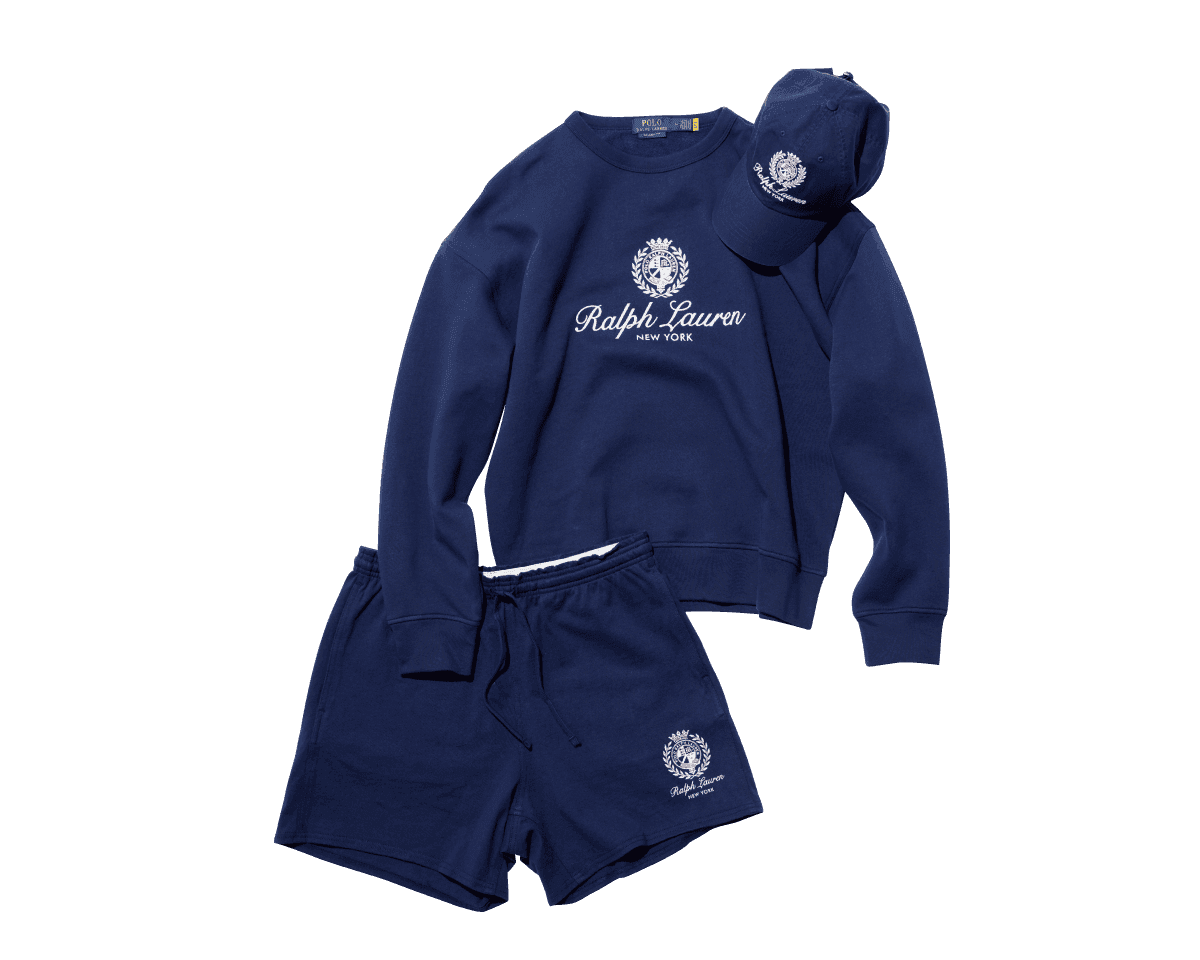 アメカジ全盛期の面構え。〈POLO  RALPH LAUREN〉のスウェットシャツ＆パンツ＆キャップ。