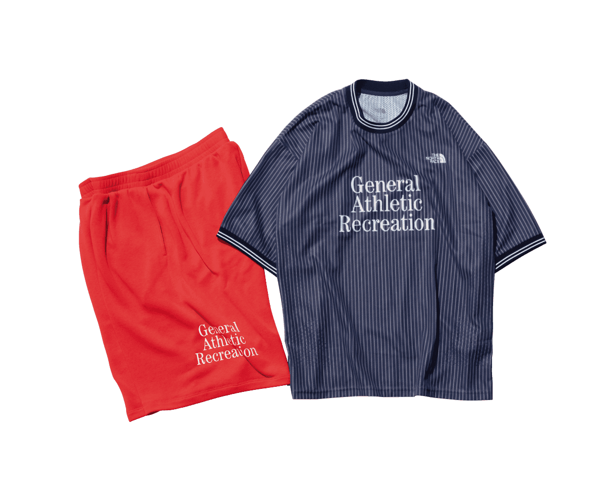 〈THE NORTH FACE General Athletic Recreation〉のTシャツ＆ショーツ。