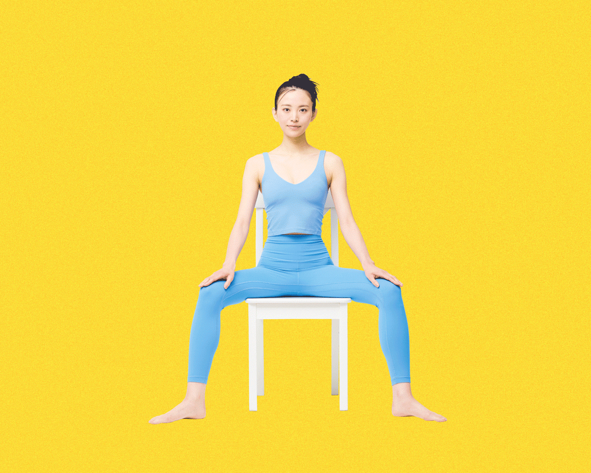 体幹捻りストレッチ1をしている様子