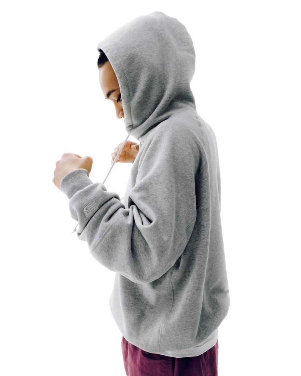 〈NEW BALANCE〉のフィーディー。
