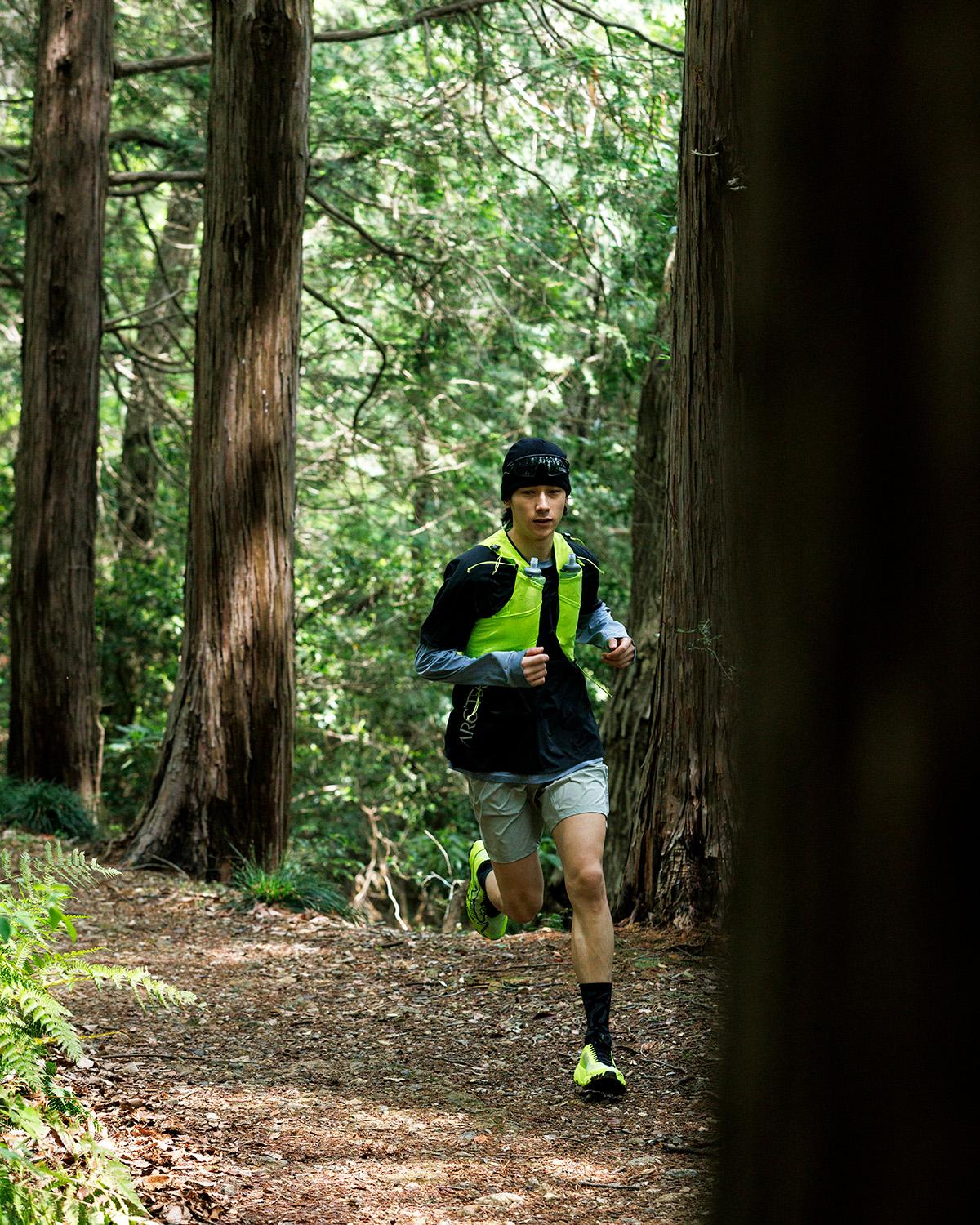 〈ARC'TERYX TRAIL〉の《SYLAN 2》を履いて、ロードから山へ。初めてのトレイルランニング 。