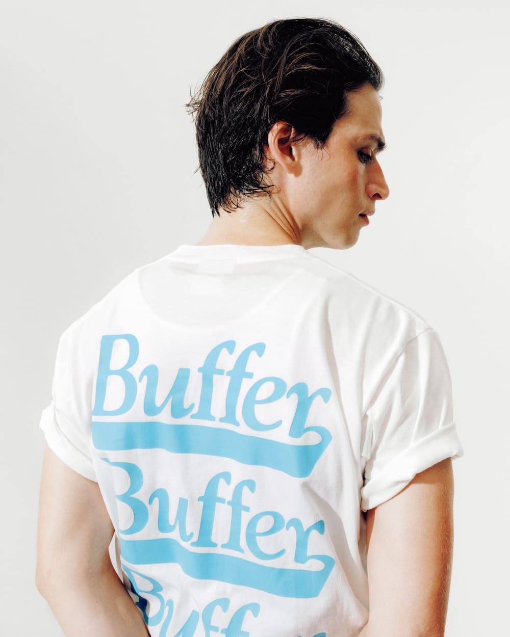 〈BUFFER〉のTシャツ