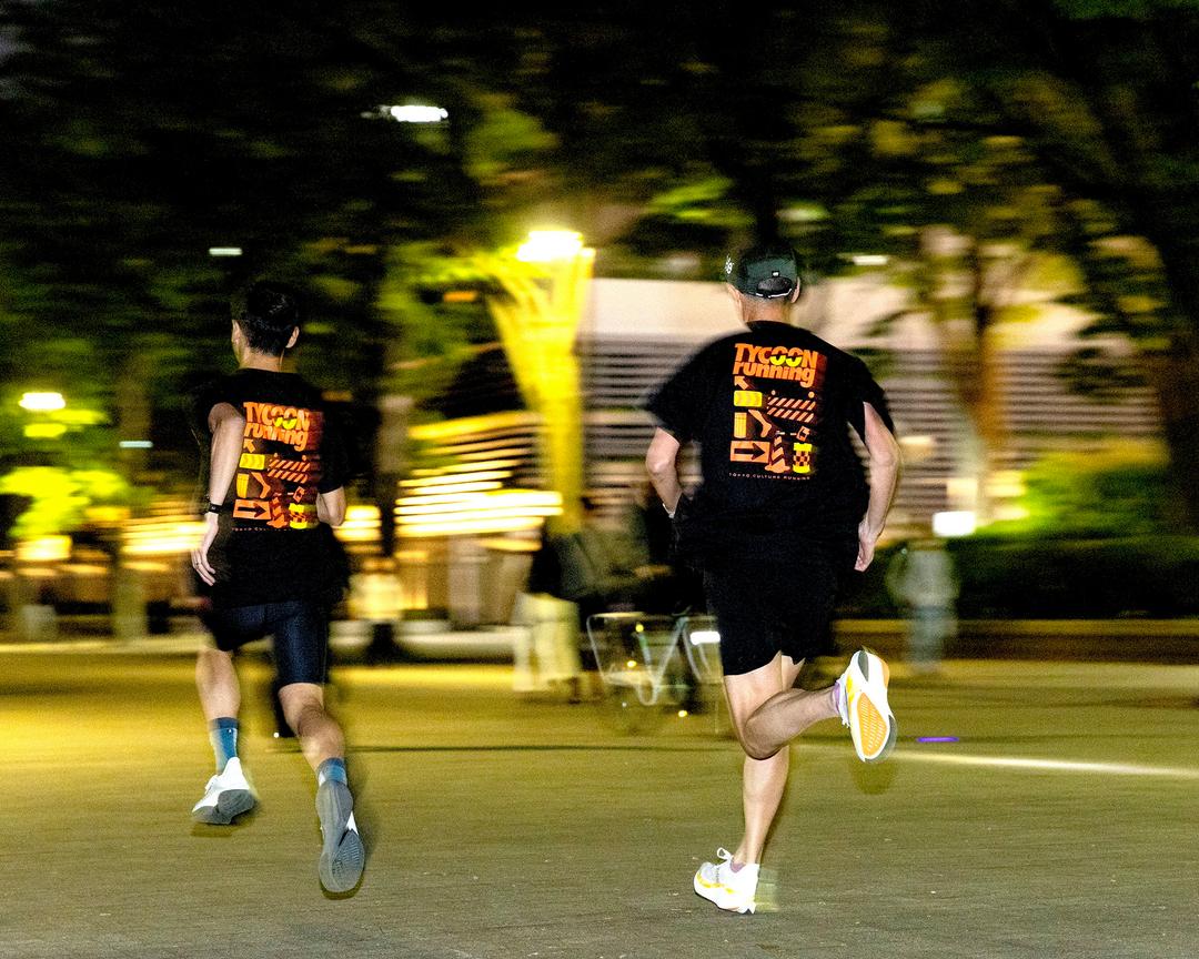 都市とともに走る、自己表現としてのランニングギアをチェック。