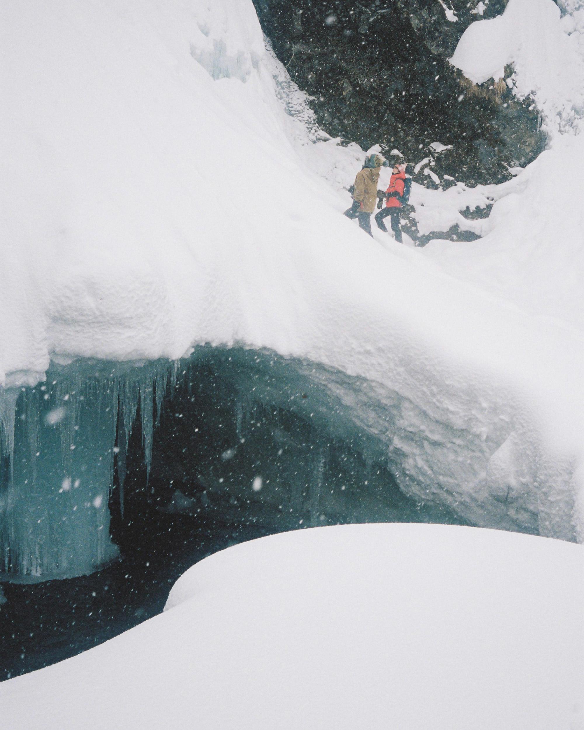 ふかふかの雪の上を歩く、スノーシューハイク。|2月の山・乗鞍高原