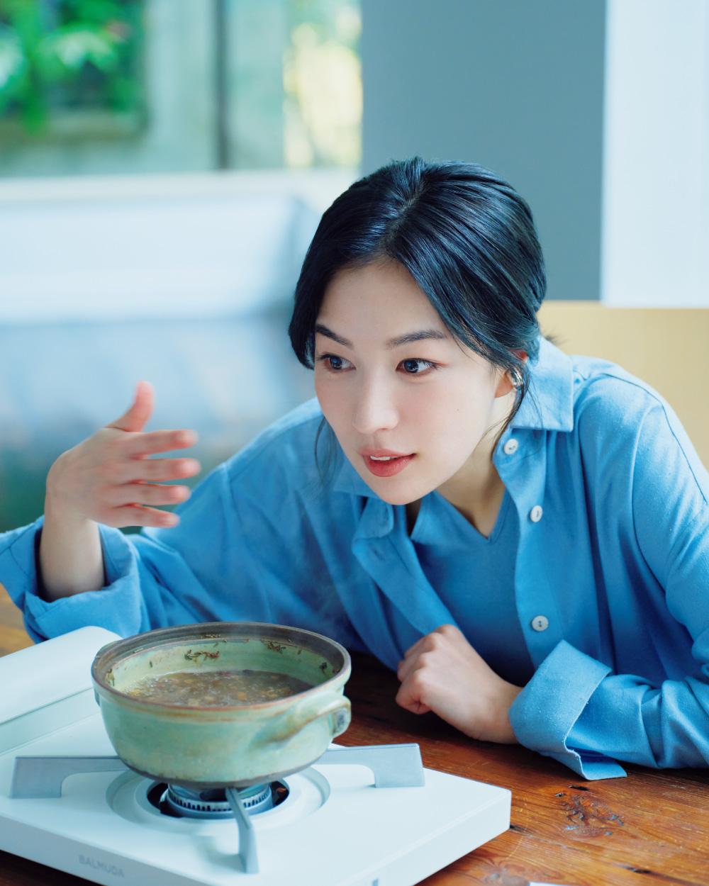 女優・木竜麻生さんと学ぶ、漢方という「診かた」の基本。
