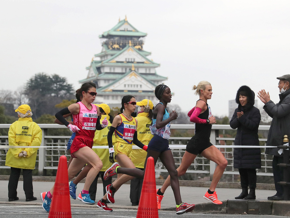 大阪国際女子マラソンでは大阪城付近を走る