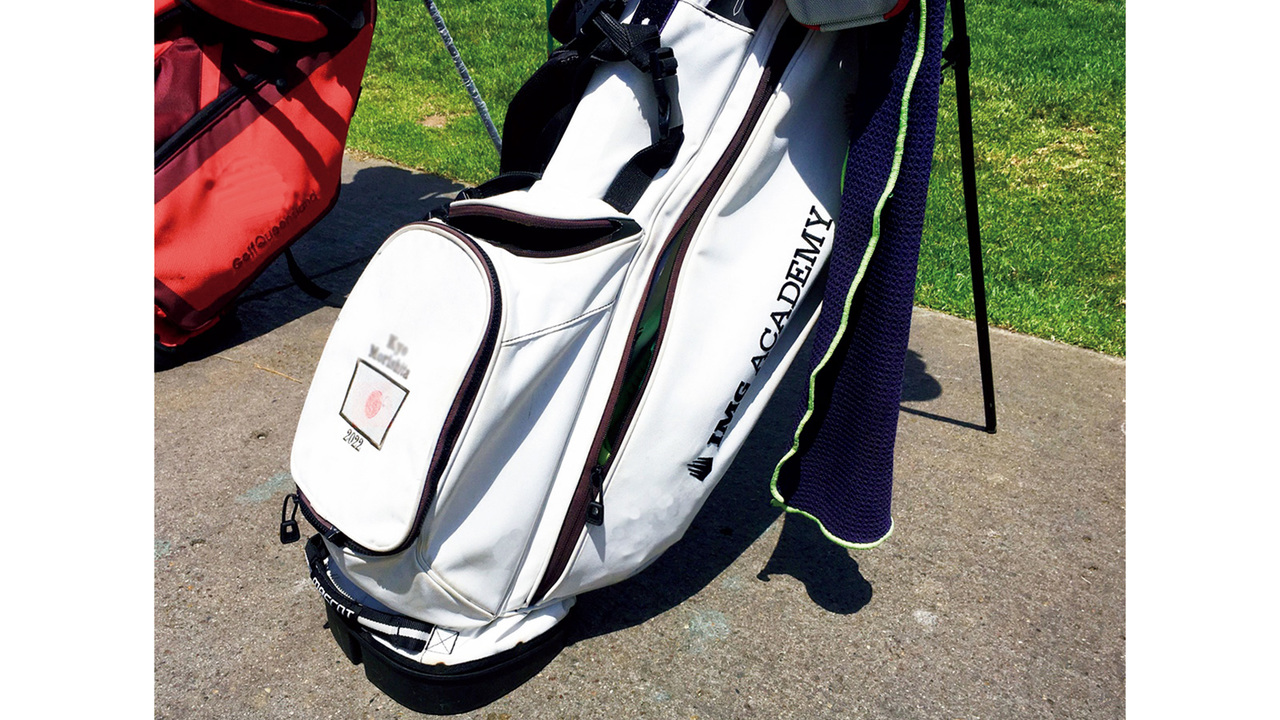毎年、IMGアカデミーの長期留学生に配られるゴルフバッグ