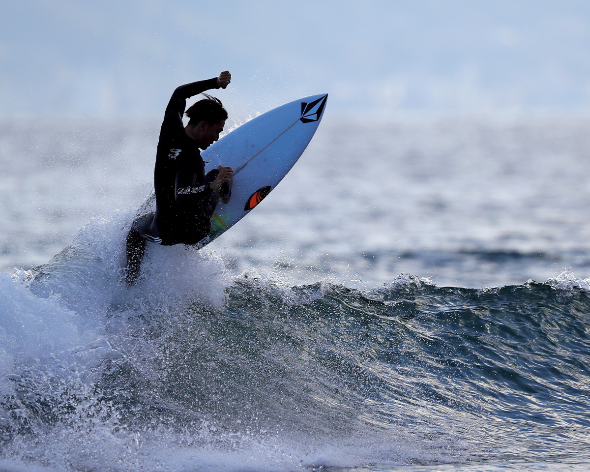 プロサーファー・村上舜「フリーサーフィンの道を突めていきたい。それ