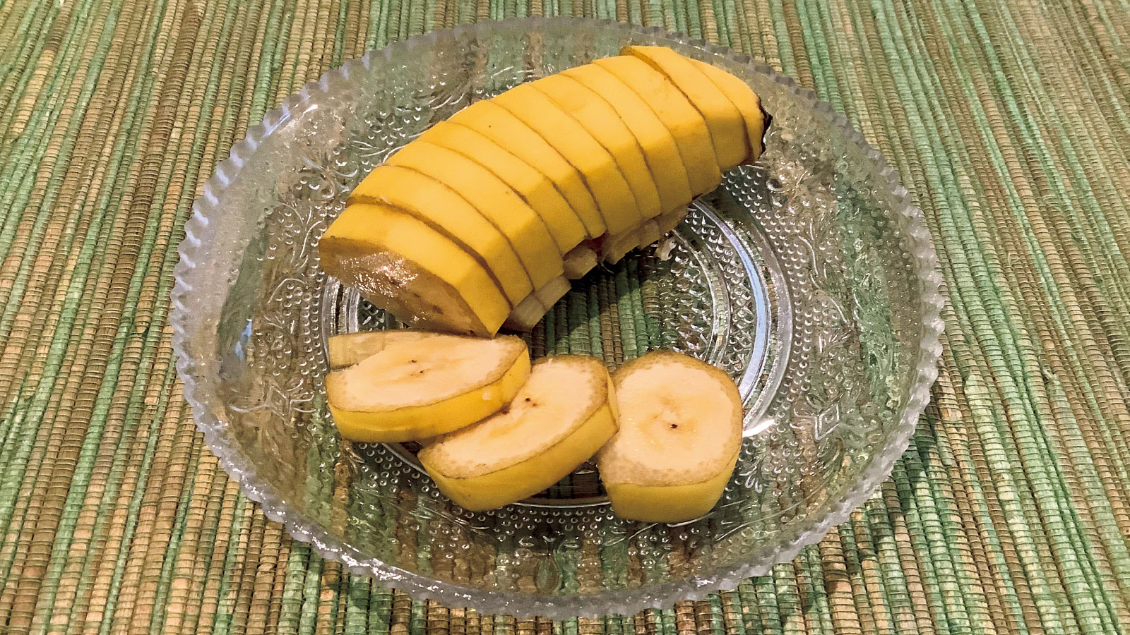 蜜の月バナナ 和歌山県海南市 こくぼ農園 おすすめの食べ方 皮ごと！スライスバナナ