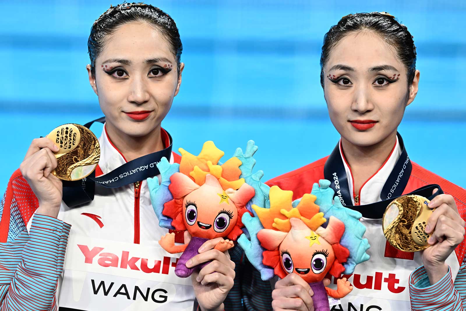 中国のWANG双子姉妹。息の合った演技で世界水泳でも金メダル獲得。