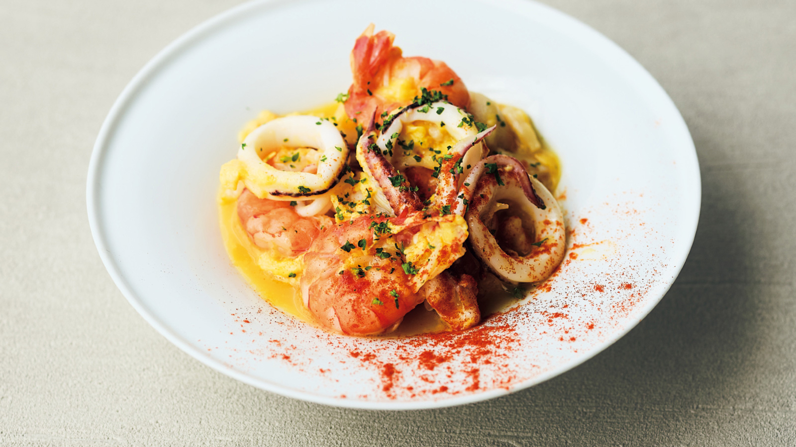 魚貝のレヴエルト：〈スペイン料理 Pabloパブロ〉オーナーシェフ 由利拓也さんの筋肉レシピ
