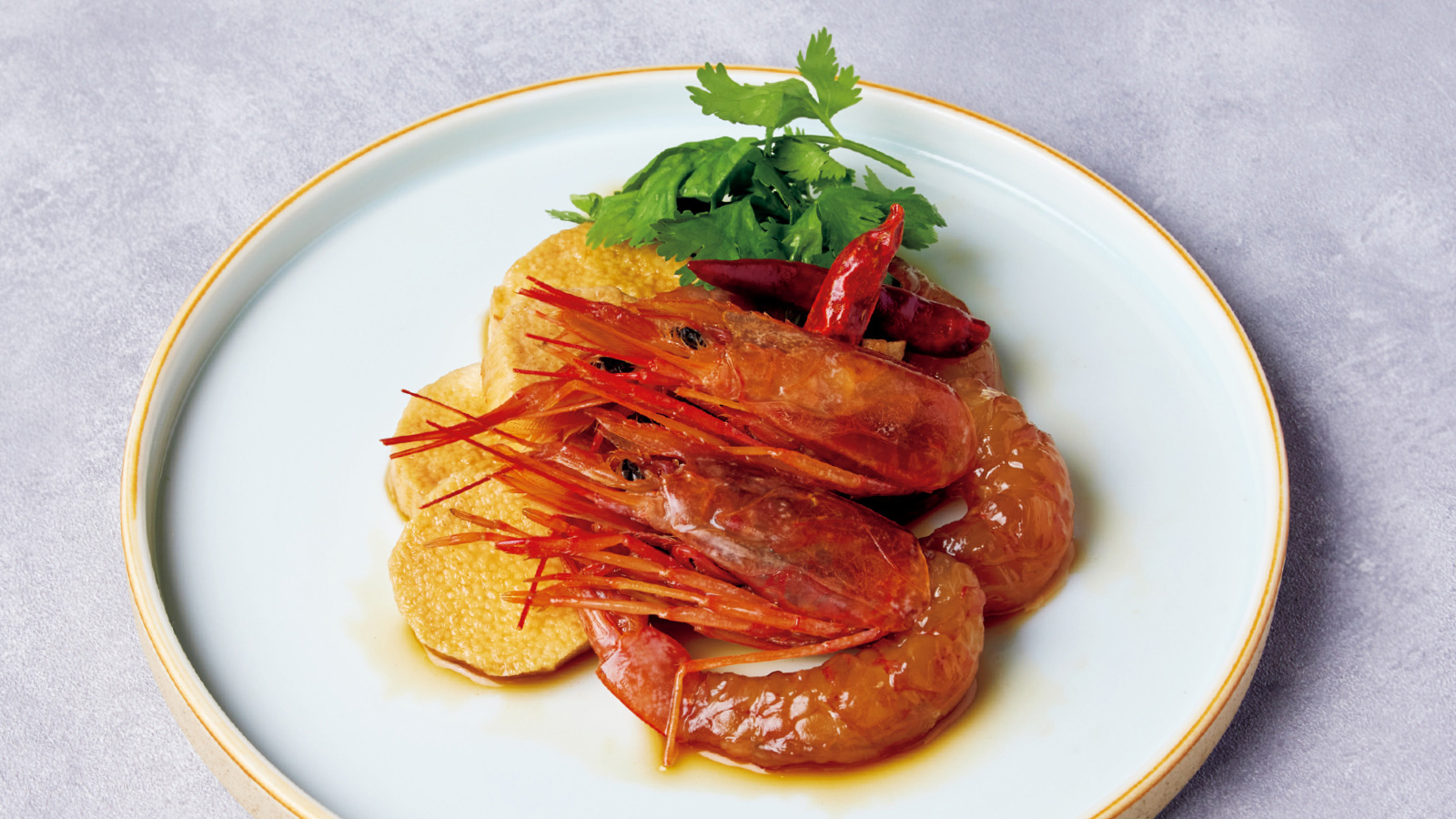 白岩勝也 中国意境菜 エビと長芋のニンニク醬油の前菜