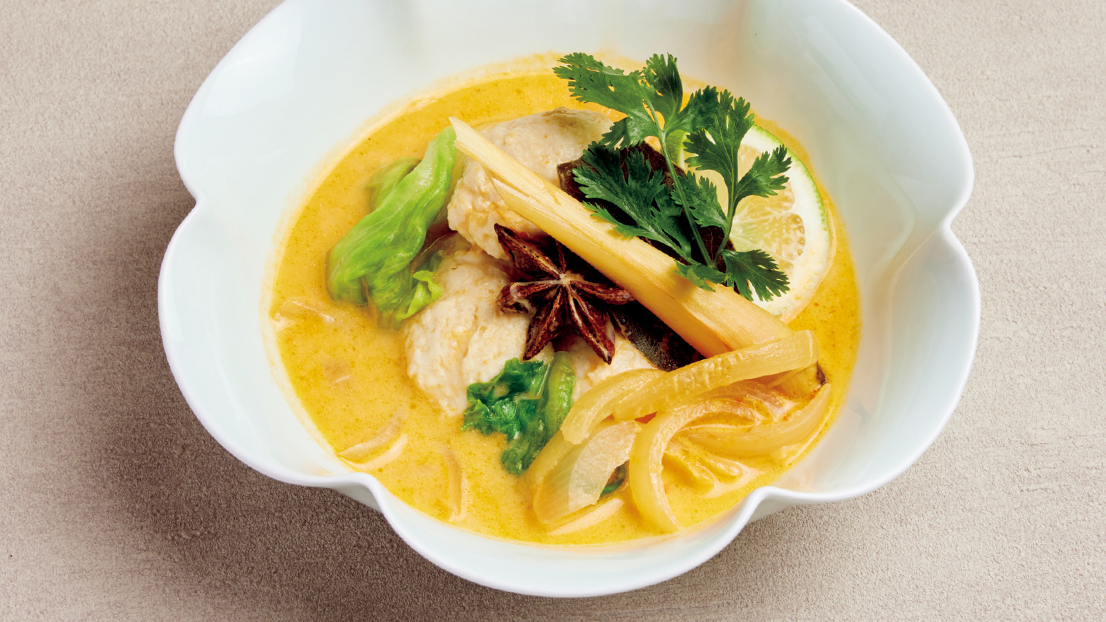 鶏団子のマレーシア風スープ煮込み