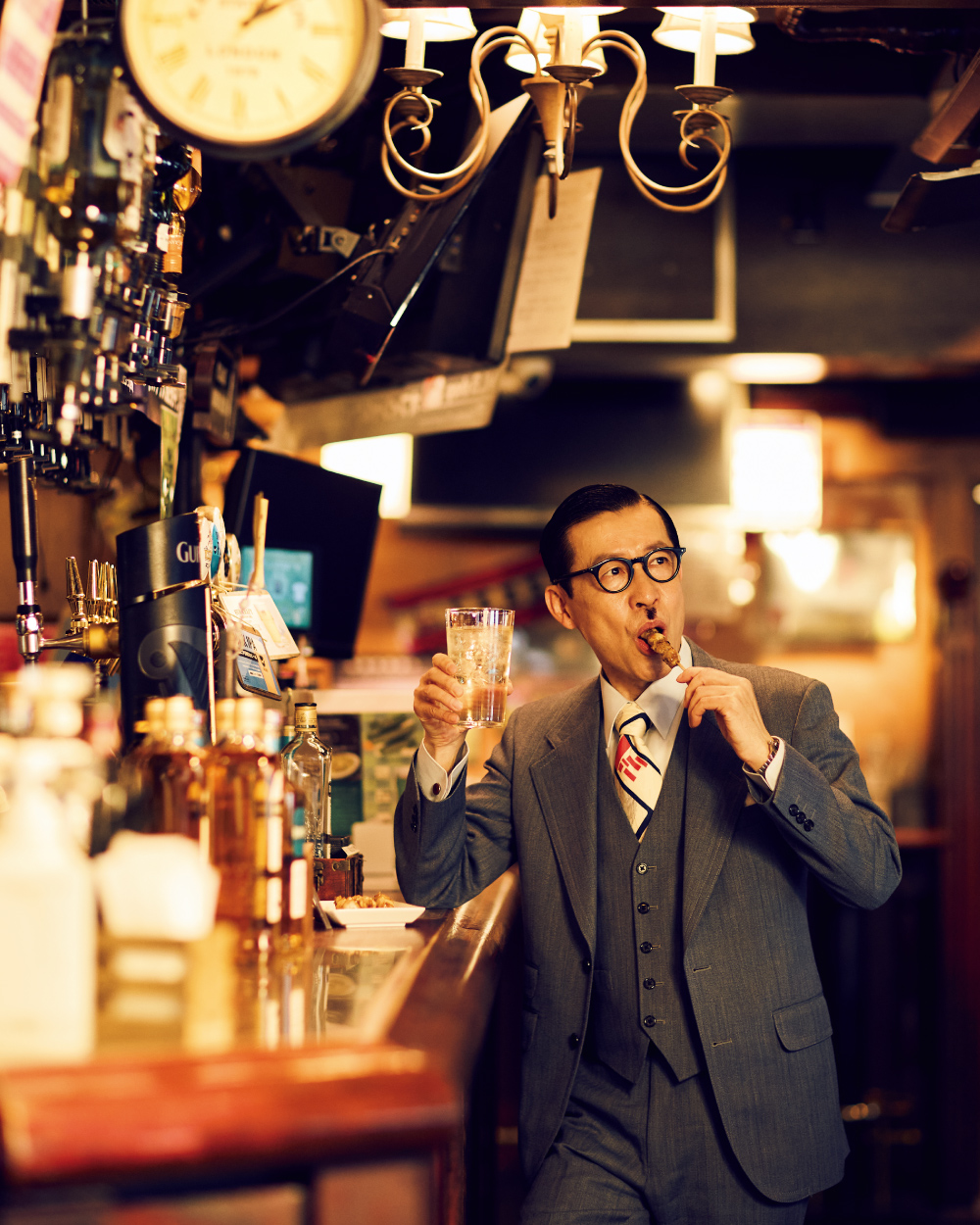 愛飲家・岩井ジョニ男。腹を凹ます飲み方を考える。