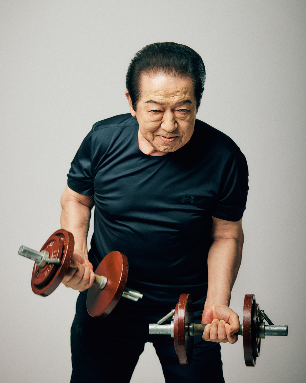 草野仁、81歳。長寿の秘訣はダンベルトレにあり。