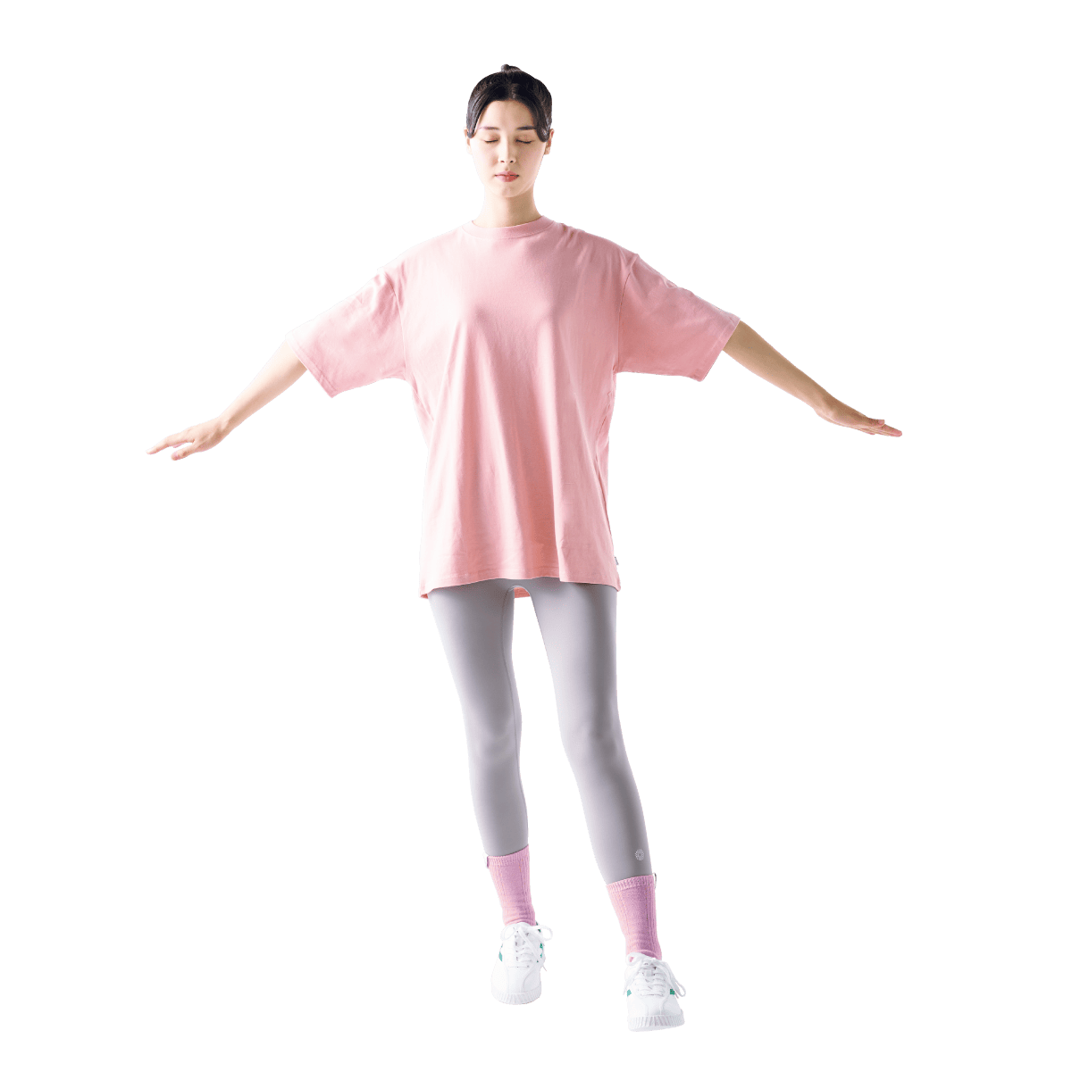 目を閉じて片足立ち