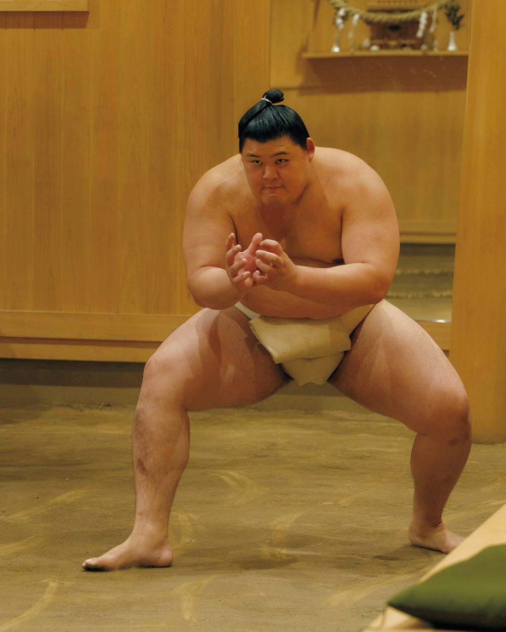 第75代横綱・大の里。強さの秘訣は「足首の柔軟性」。
