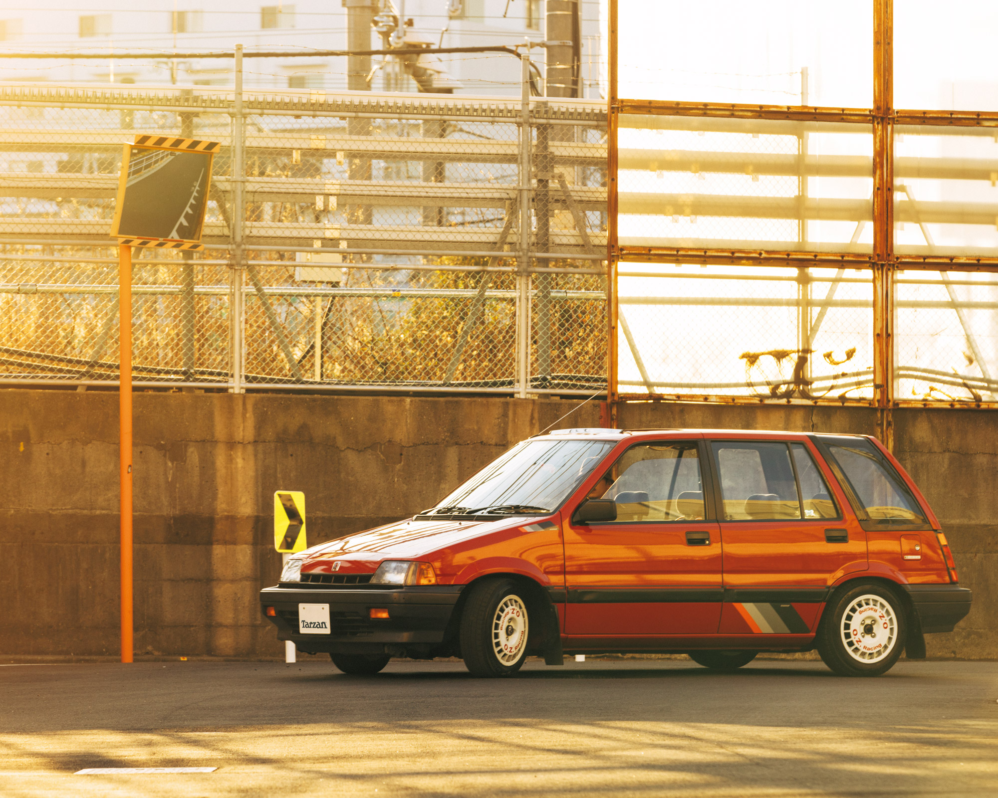 80年代日本の若者たちの欠かせぬ相棒《ホンダ CIVIC SHUTTLE》