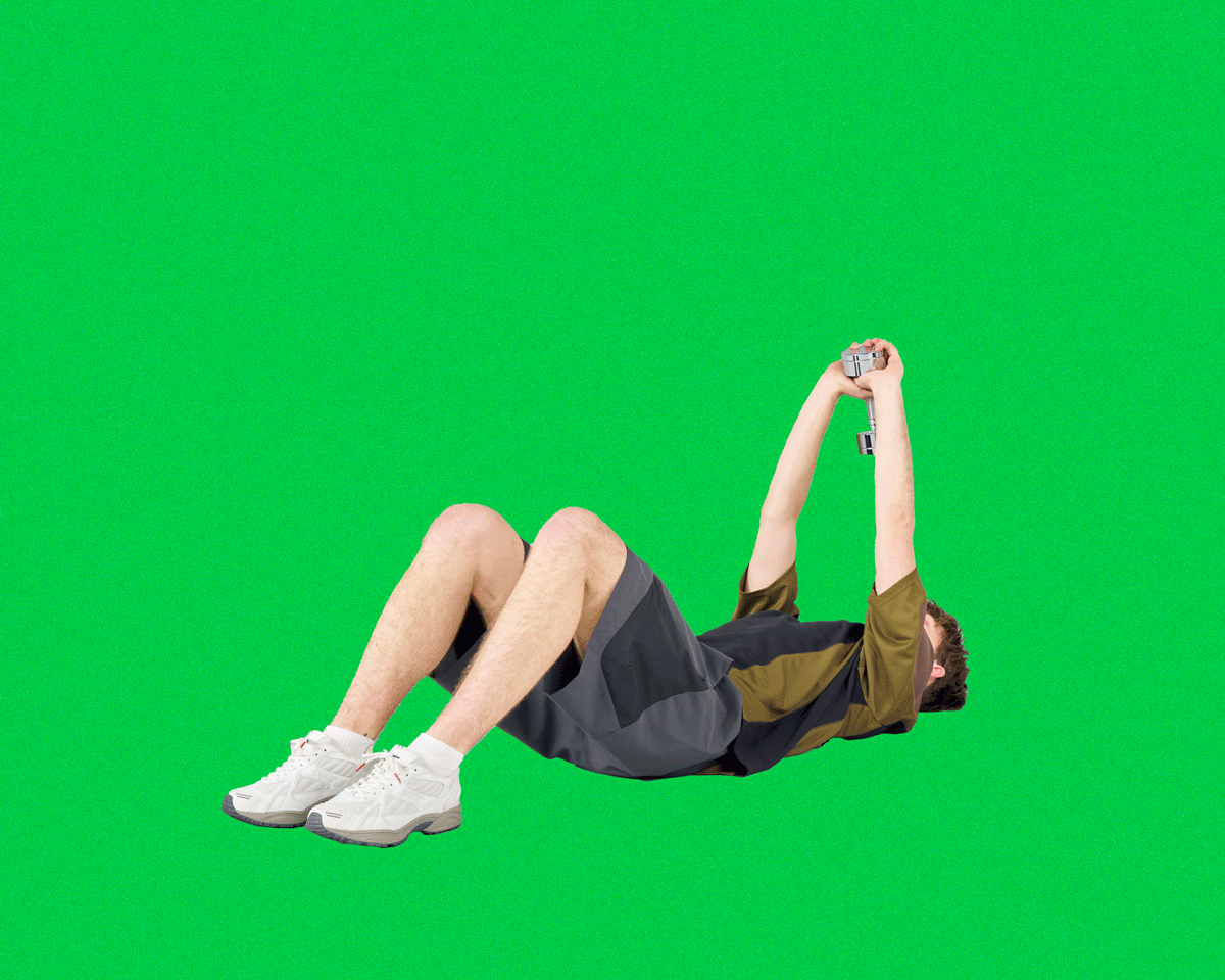 ダンベルで腹と背中を鍛える!