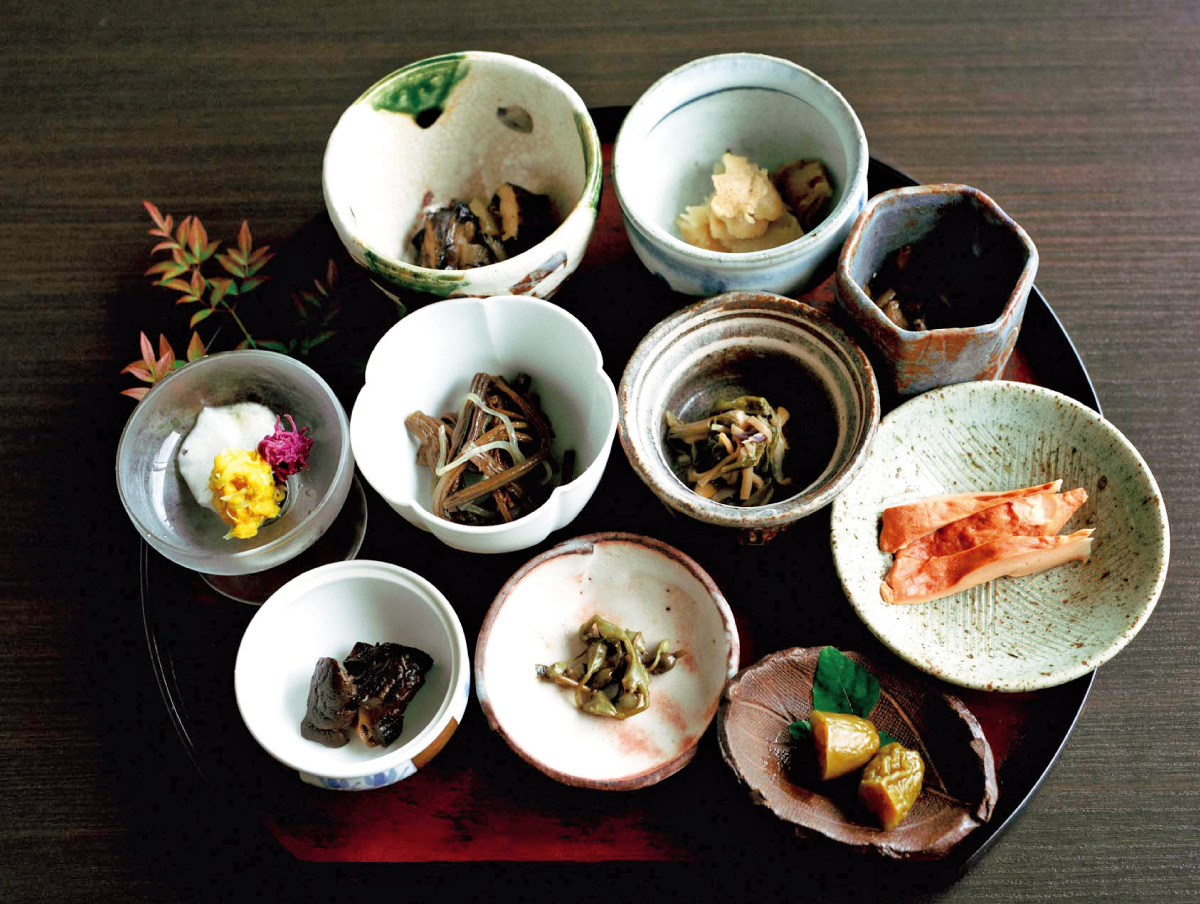 〈変若水の湯 つたや〉