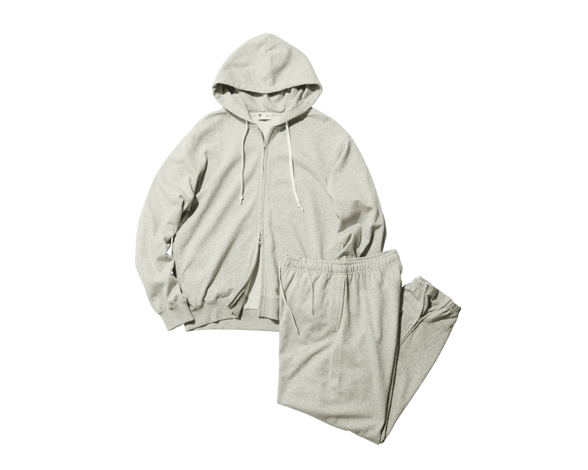 信頼の消臭効果。〈NEUTRAL WORKS.〉のスウェットパーカー＆パンツ。