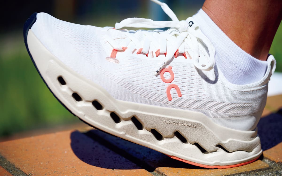 《オン クラウドサーファー マックス》