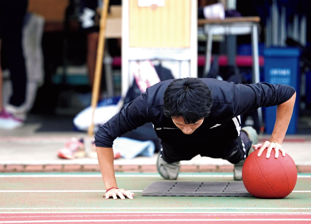 鵜澤飛羽(短距離走)