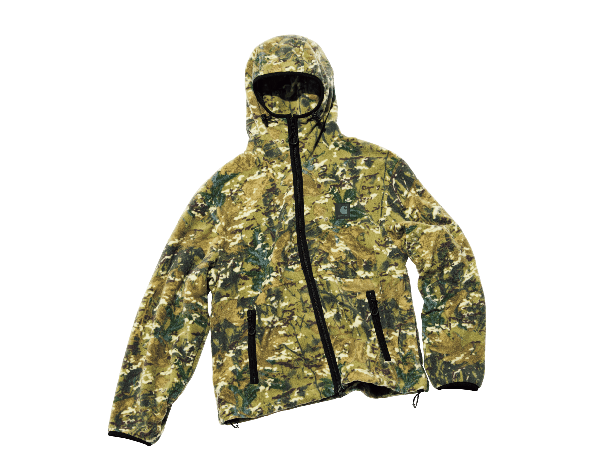 心もカラダも大自然と一体に。〈Carhartt WIP〉のフリースジャケット。