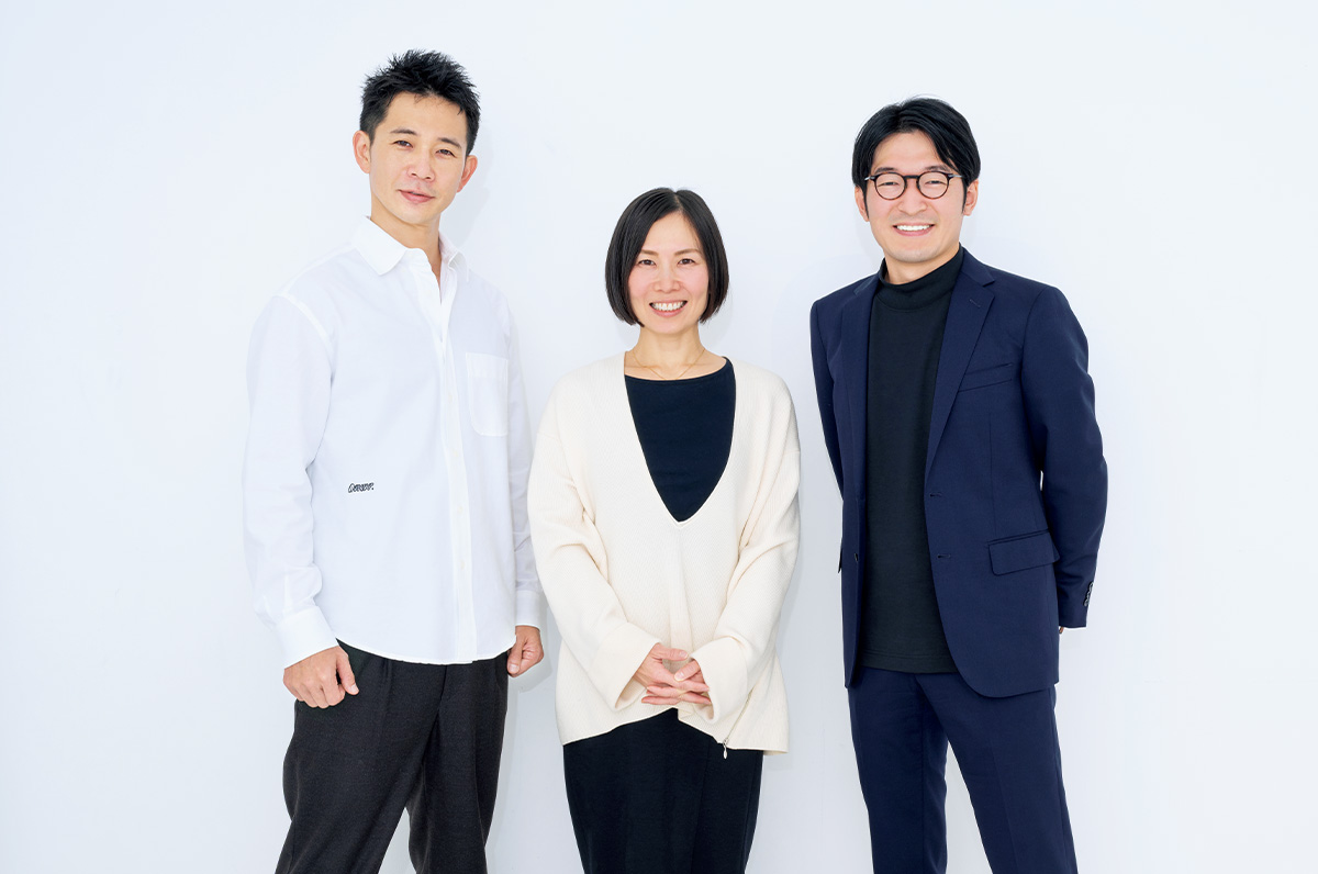 左から浅沼 樹・真ん中は湯浅亜理早・右は佐原和真