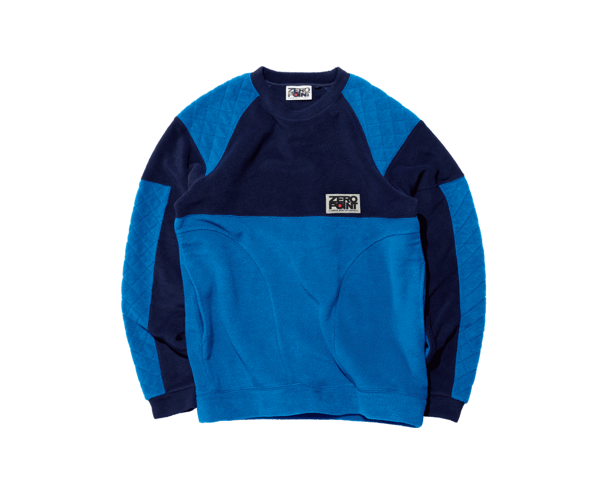 面影はそのまま、機能は向上。〈mont-bell〉のスウェット。