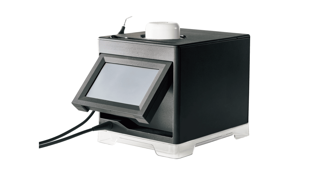 スケーラーに内蔵されたファイバーで過酸化水素とレーザーが反応し患部に照射される