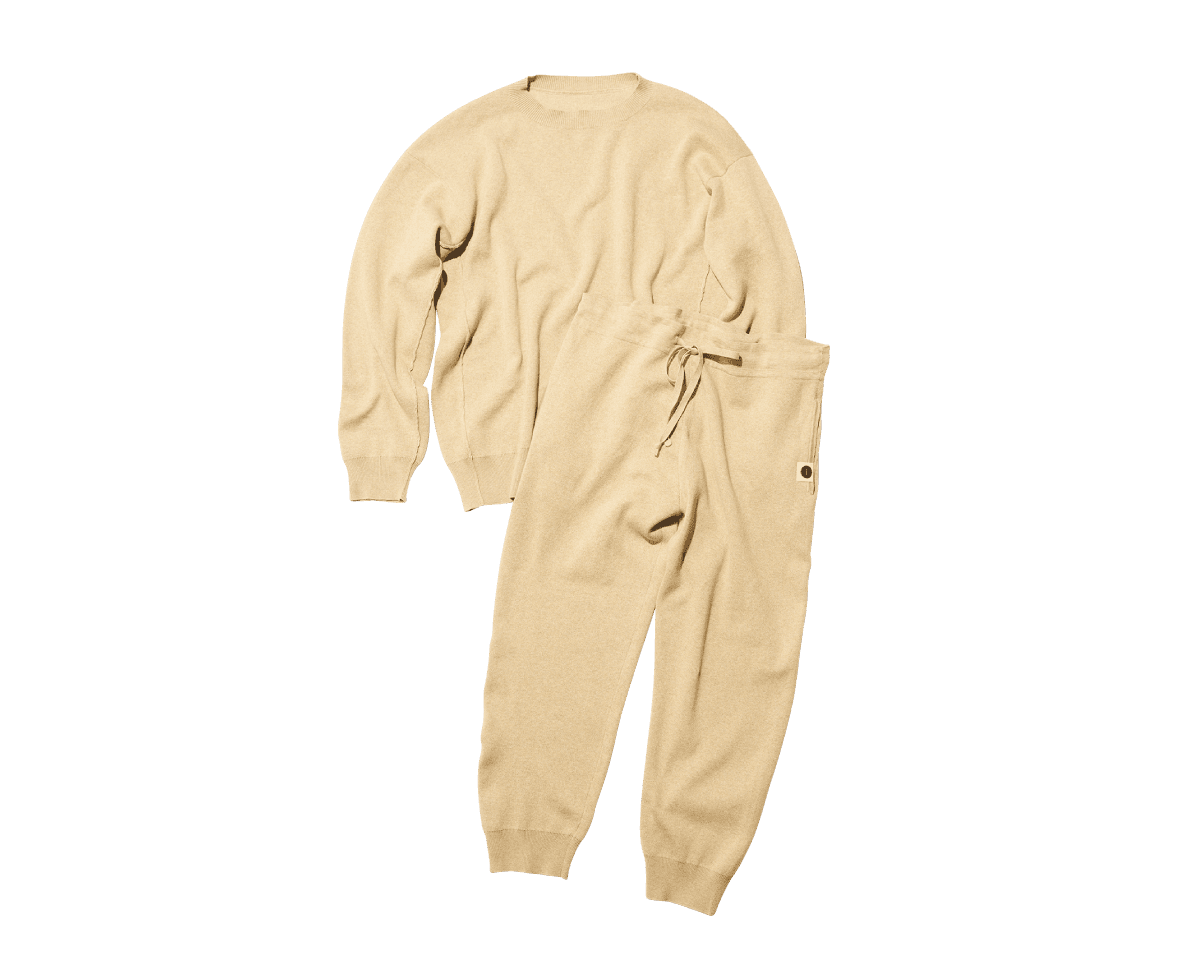 いつでもどこでもリラックス。〈ENSURO〉のニットシャツ＆パンツ。