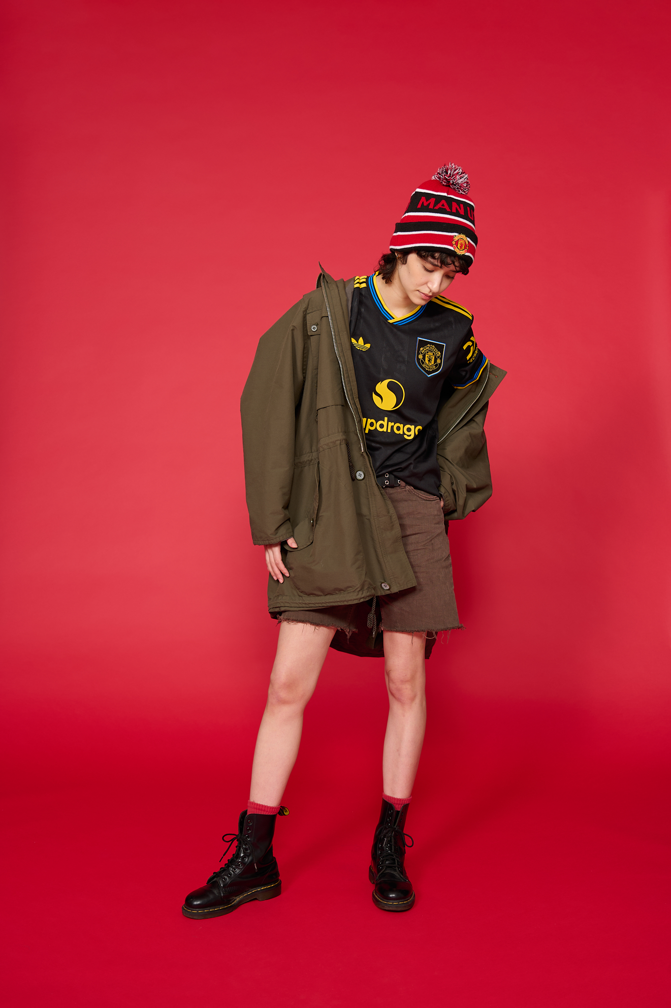 マンチェスターユナイテッドのユニフォームを着たHanakaさん