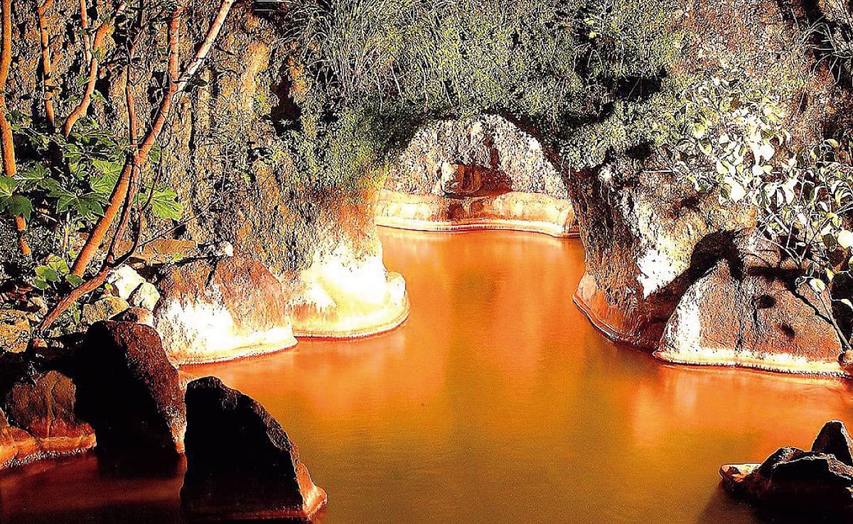 大洞窟の宿 湯楽亭