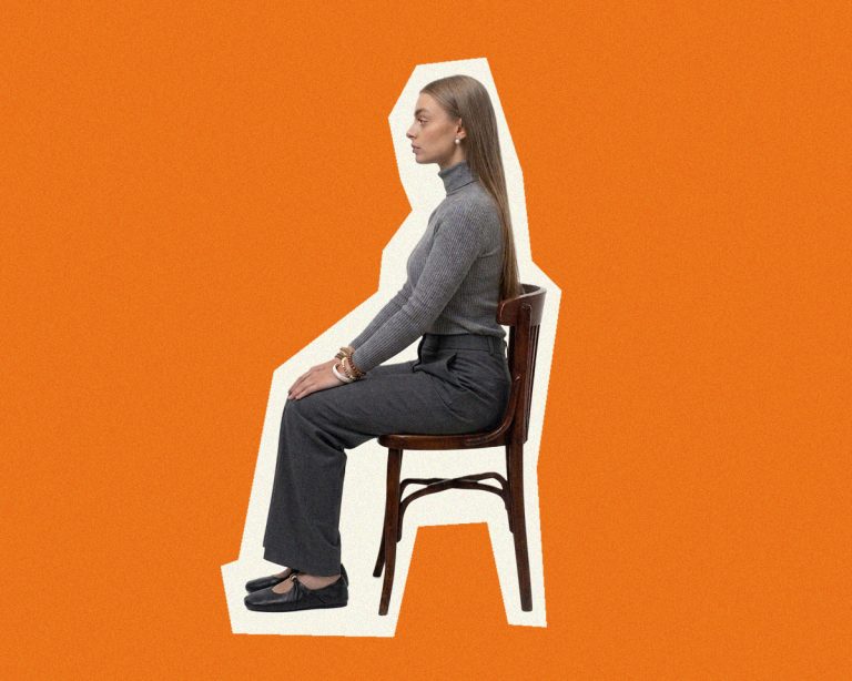 ポイントは木製の椅子。腰痛を回避する5つのプチ対策。