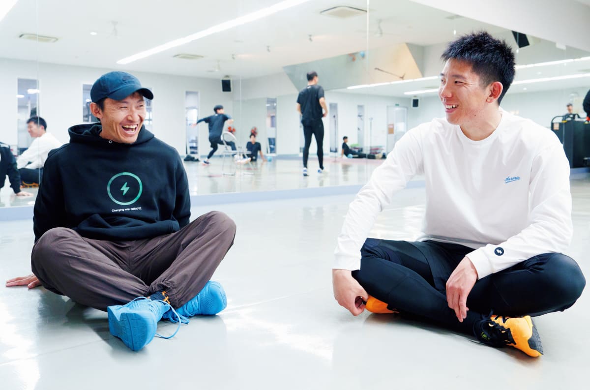 左：鈴木雅さん、右：戸郷翔征