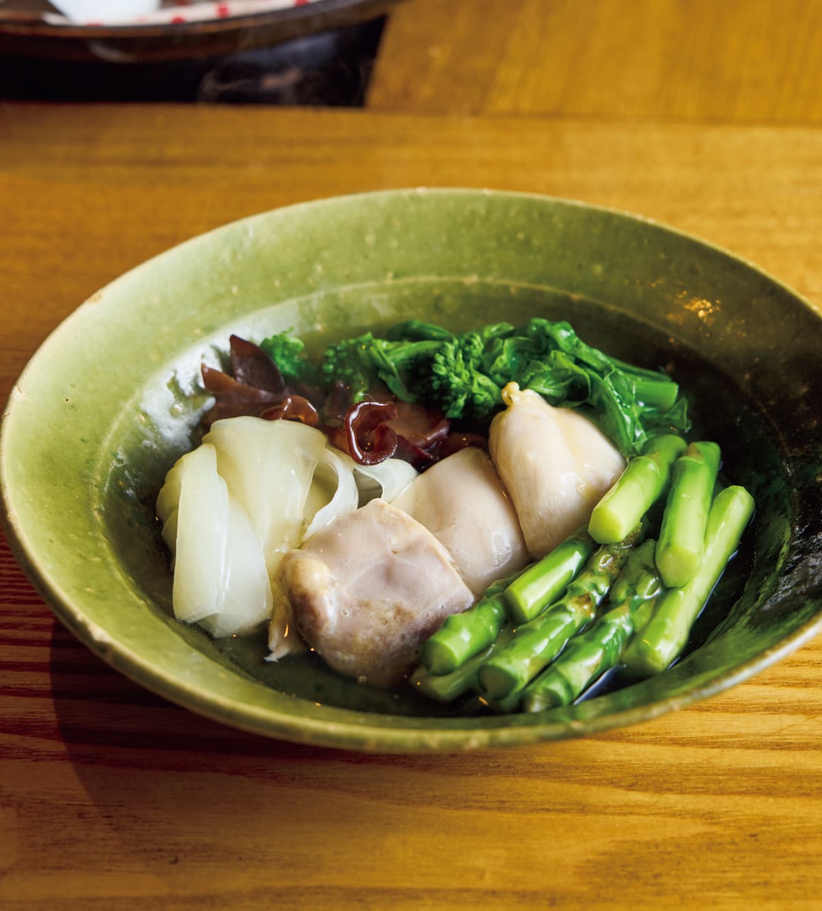 和食〈高太郎〉の蒸し野菜と鶏肉の銀餡がけ
