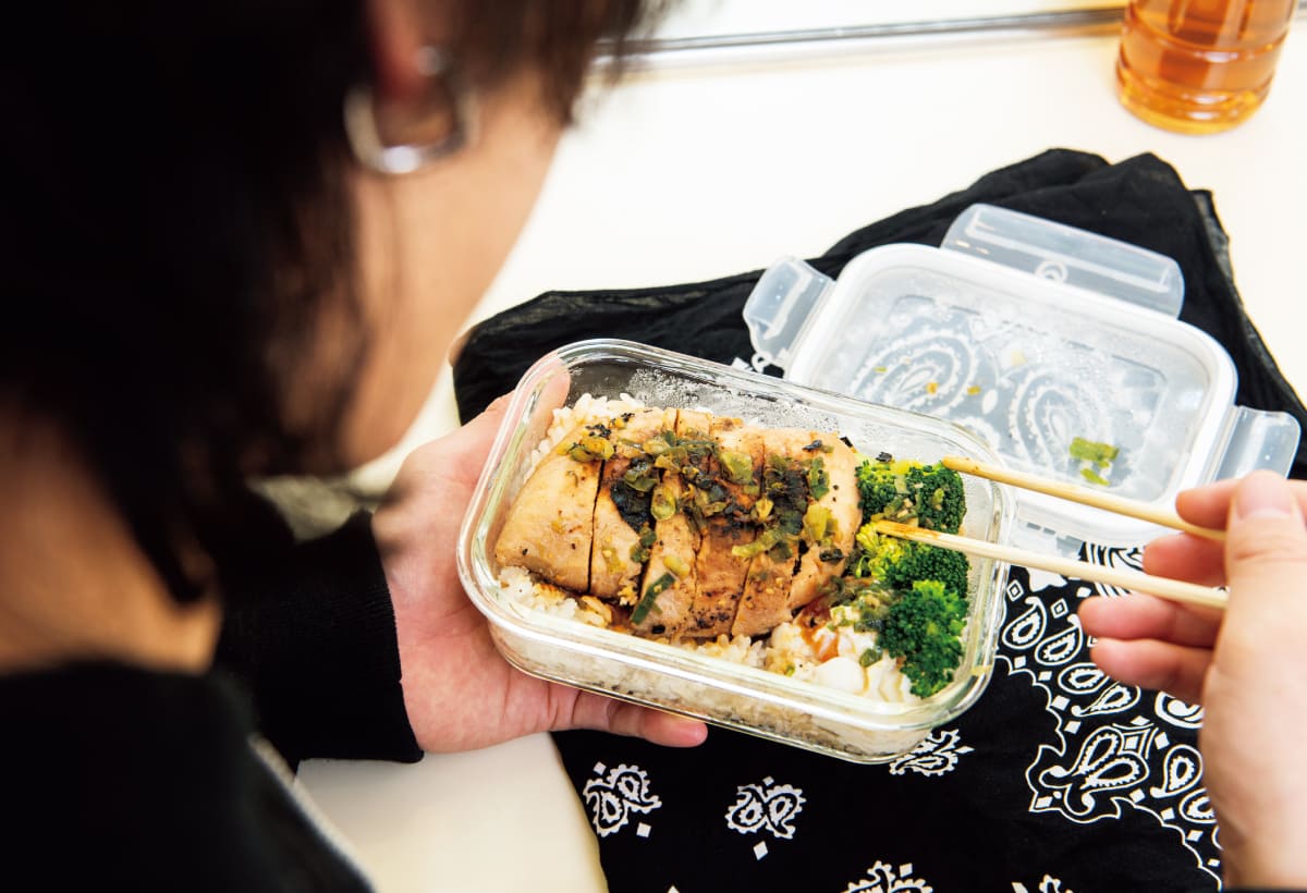 お弁当はほんのり甘い鶏胸肉の香味焼きの画像