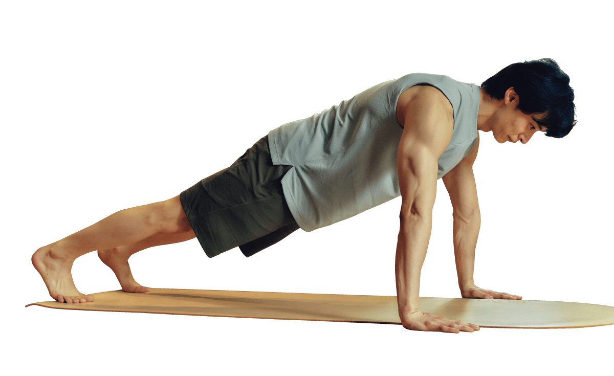 プッシュアップしている入江陵介さん