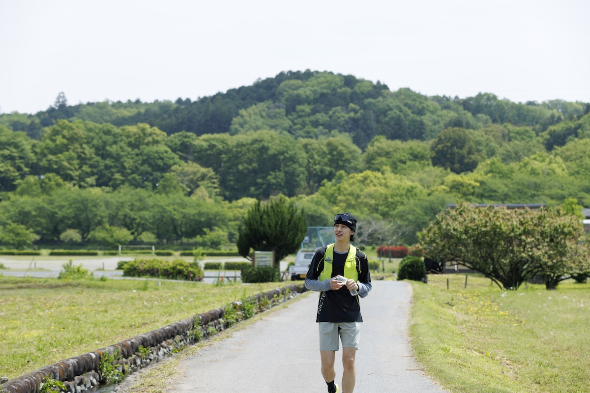走り終えて舗装路を歩く。